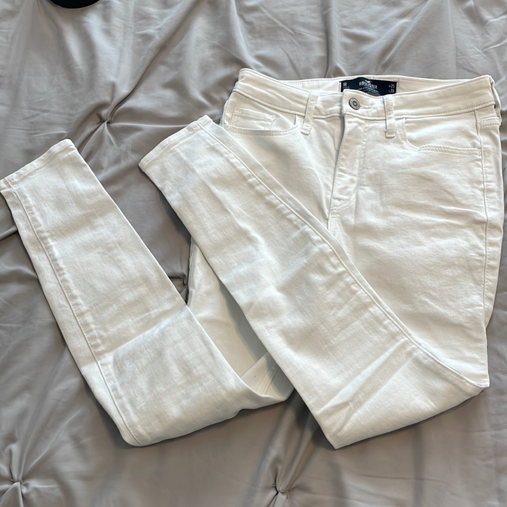 Hollister NWOT White High-Rise Super Skinny Jeans 1R